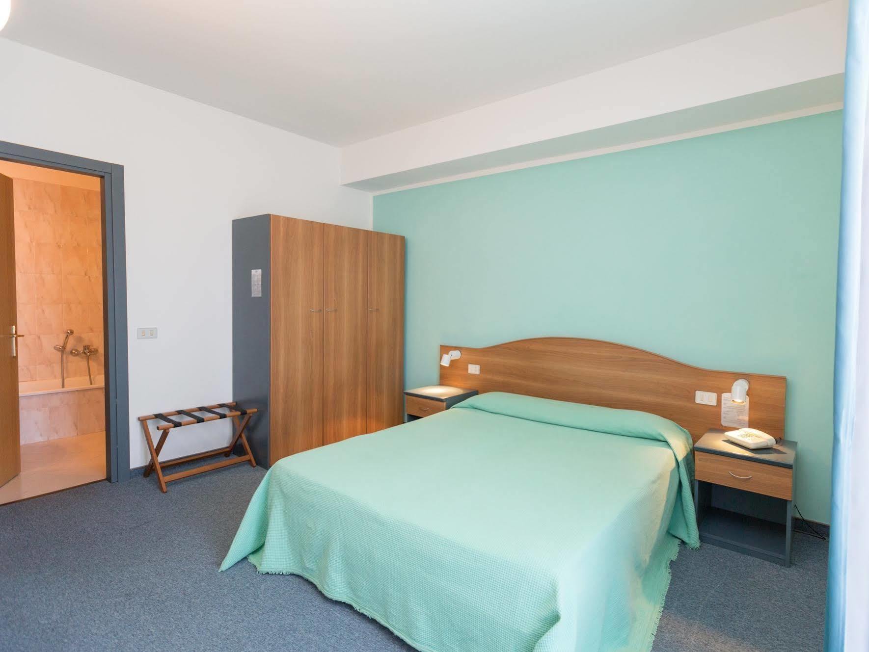 Hotel Gambrinus 아바디아산살바토레 외부 사진
